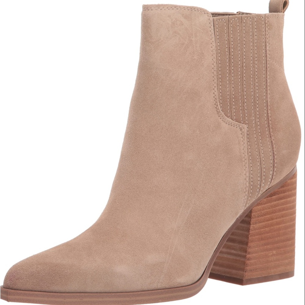 Marc Fisher Elegant Tan Ankle Bootie- 6.5 women’s